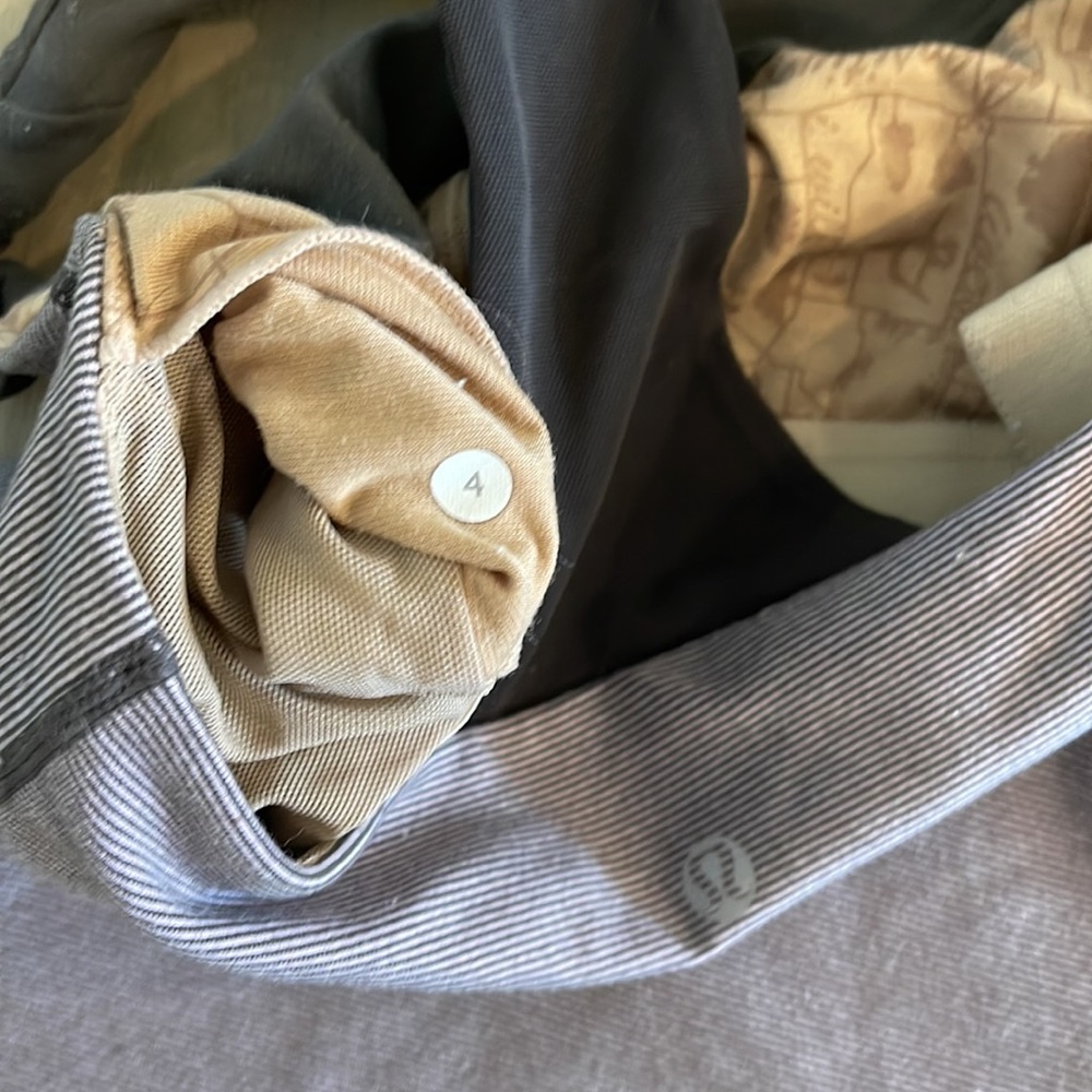 Lululemon - Picture 5 of 5